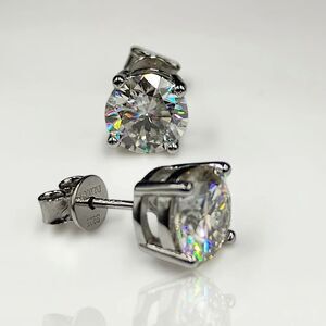 Certified 4CT VVS1 Moissanite Excellent Round Cut Luxury Stud Earrings Unisex